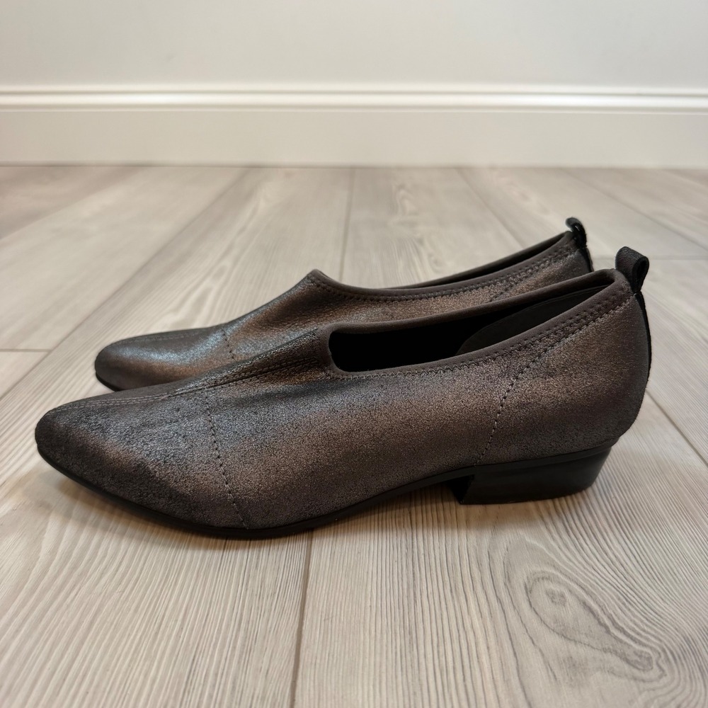 Naked Feet Womens Metallic Pewter Leather Pointed Toe Slip On Flats Size 8